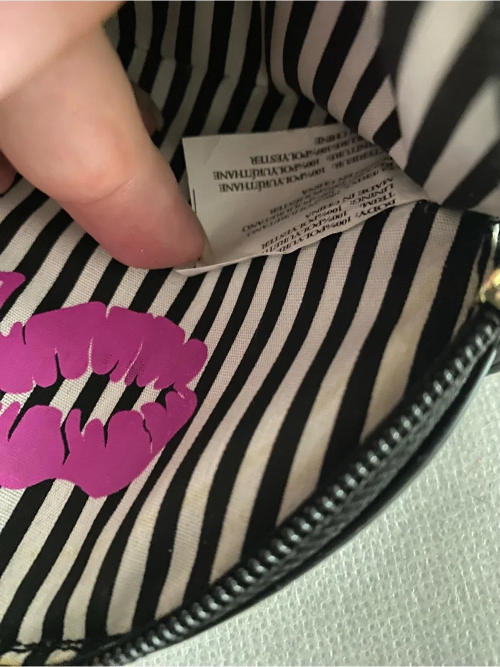 Luv Betsey Wristlet Purse Black White Dog Puppy Zip Pouch 7 X 5 Inch